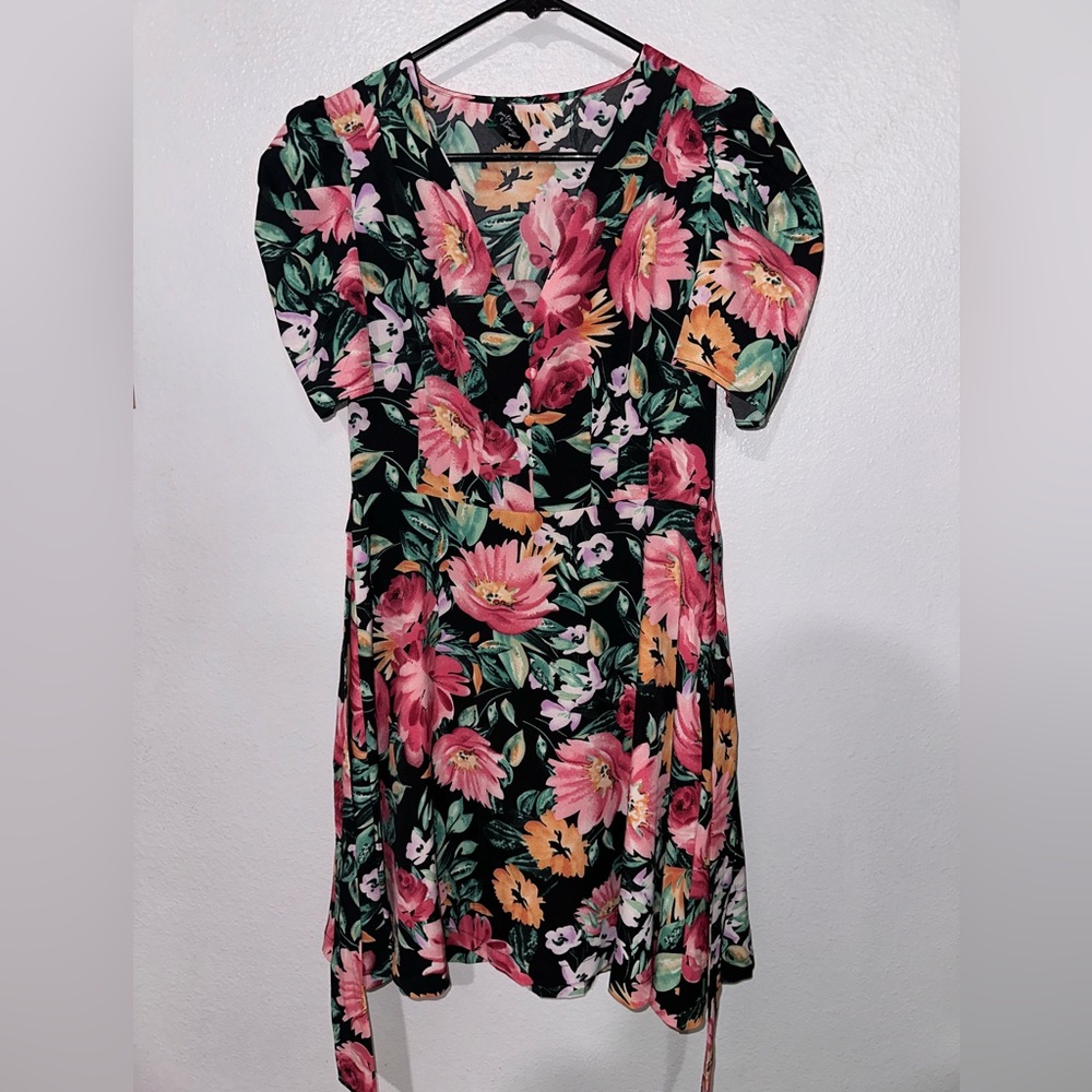 Floral dress with puff sleeves!